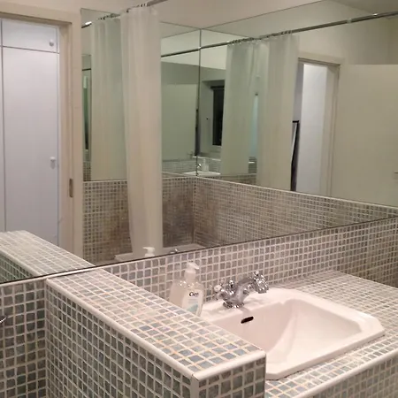 Rock Hill House B&B 슐