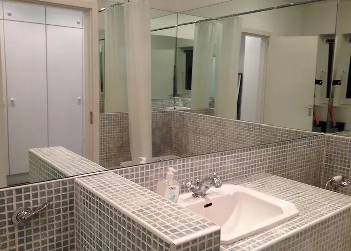 Rock Hill House B&B 슐